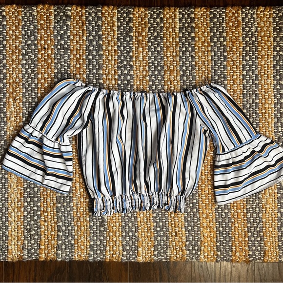 Striped Ruffled Flounce Sleeve Small - Picture 3 of 5